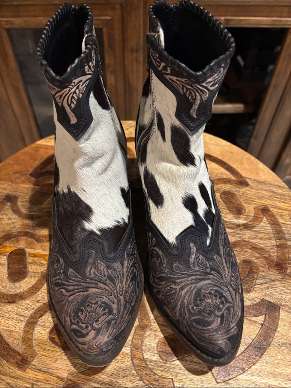 Myra Glennchester Hair-on Hide & Hand-tooled Boots Western Cowhide Black & White